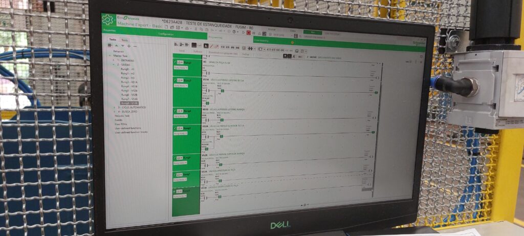 Programação CLP via EcoStruxure
Linguagem Ladder
Schneider Electric