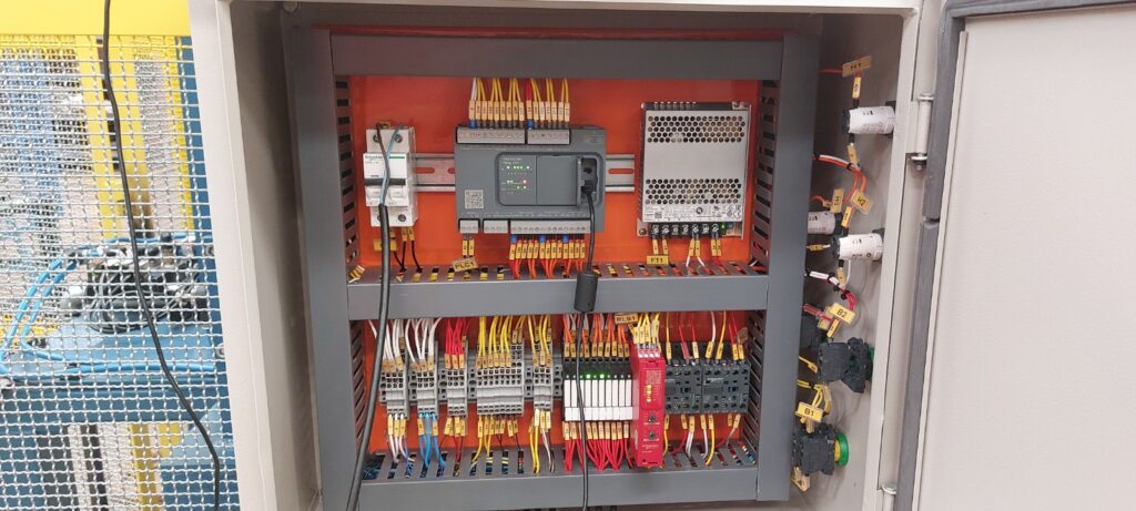 Painel CLP para Máquinas de Fundição
Comissionamento e Startup PLC Schneider Electric
